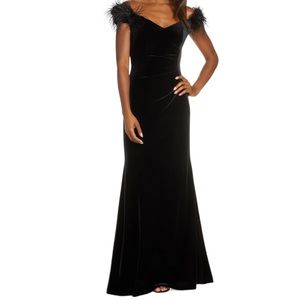 Eliza J NWT $228 black velvet dress long floor length feather shoulder size 8